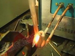利用高頻淬火機(jī)對(duì)木工刀具進(jìn)行焊接